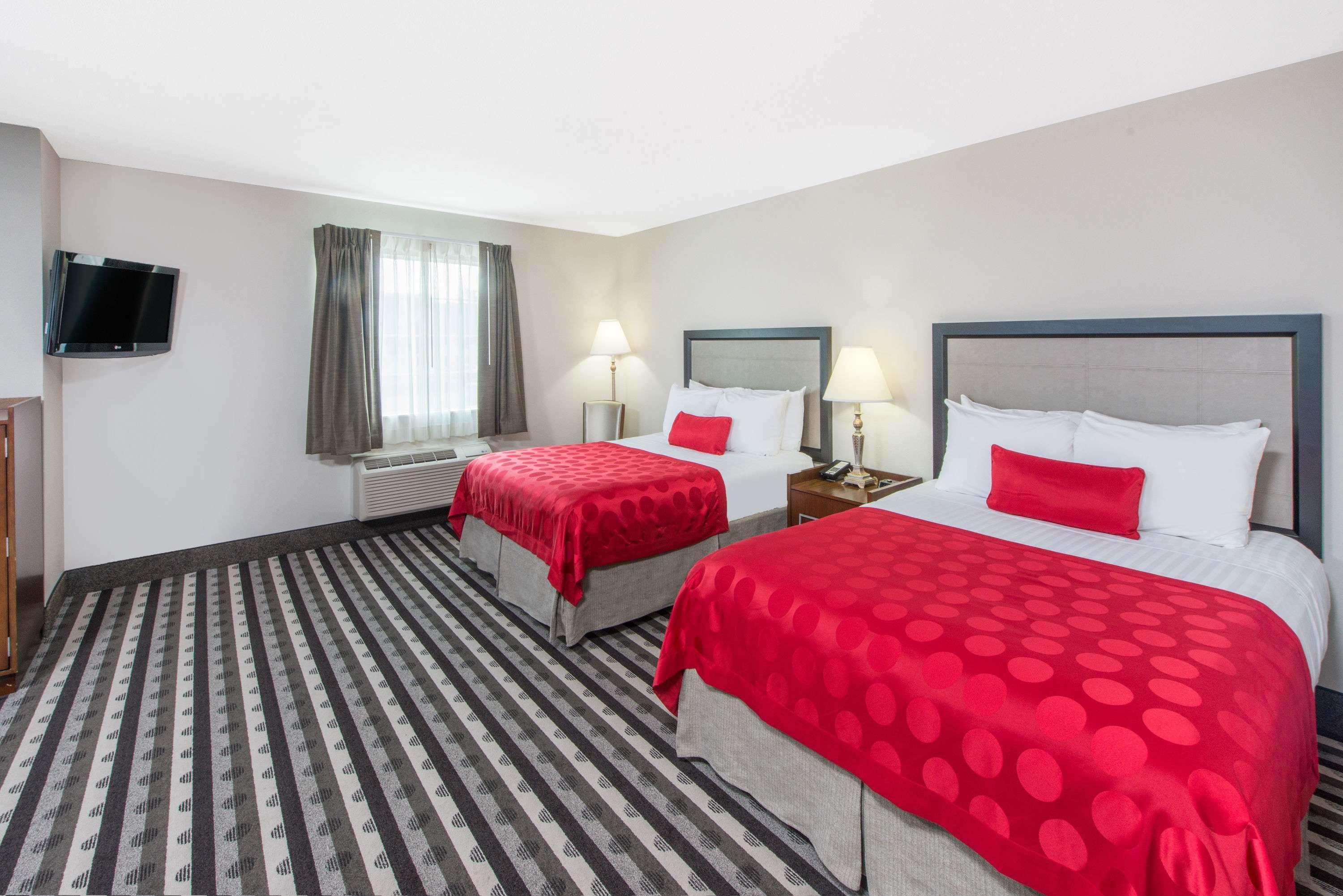 Ramada By Wyndham Springfield North Hotell Eksteriør bilde