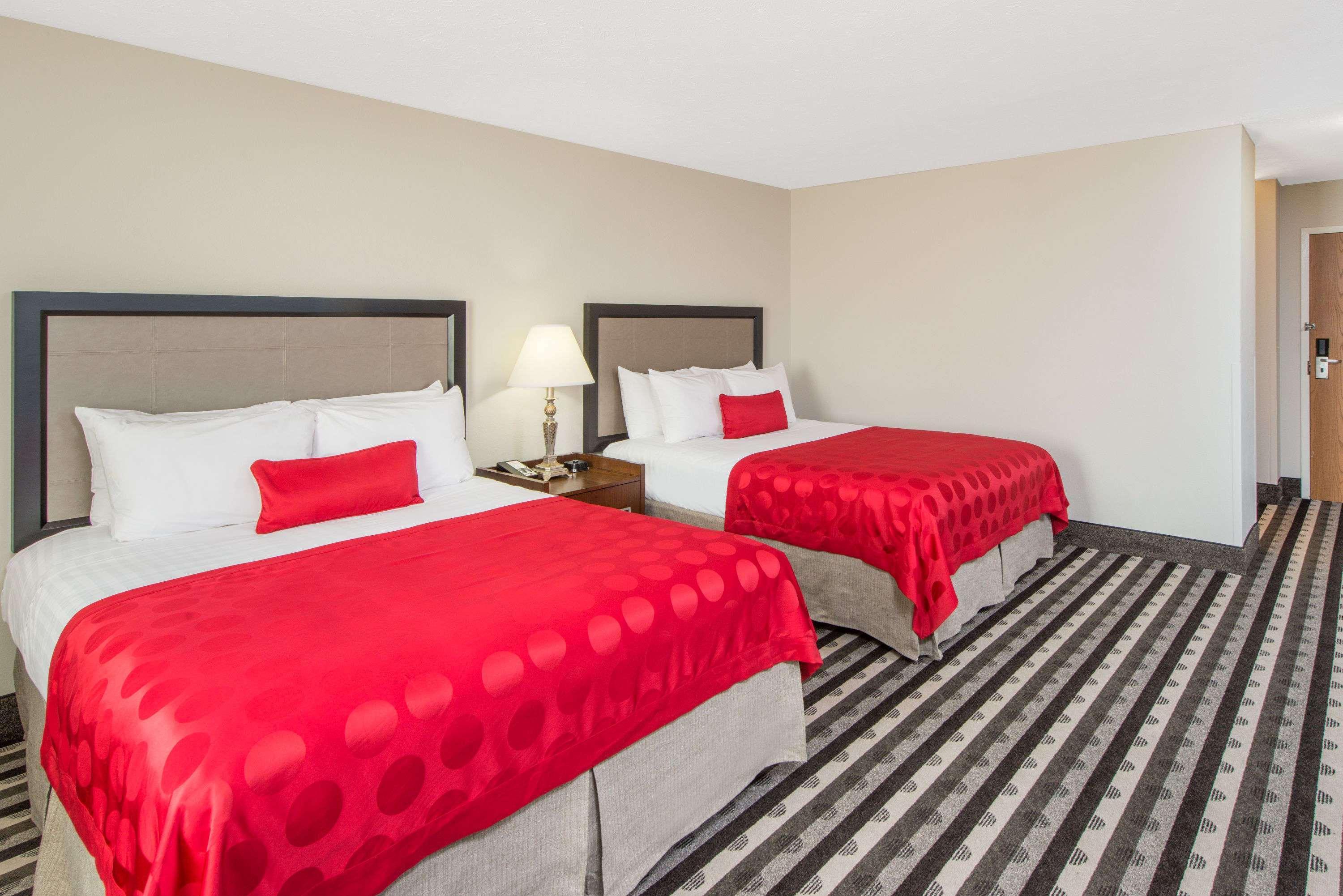 Ramada By Wyndham Springfield North Hotell Eksteriør bilde