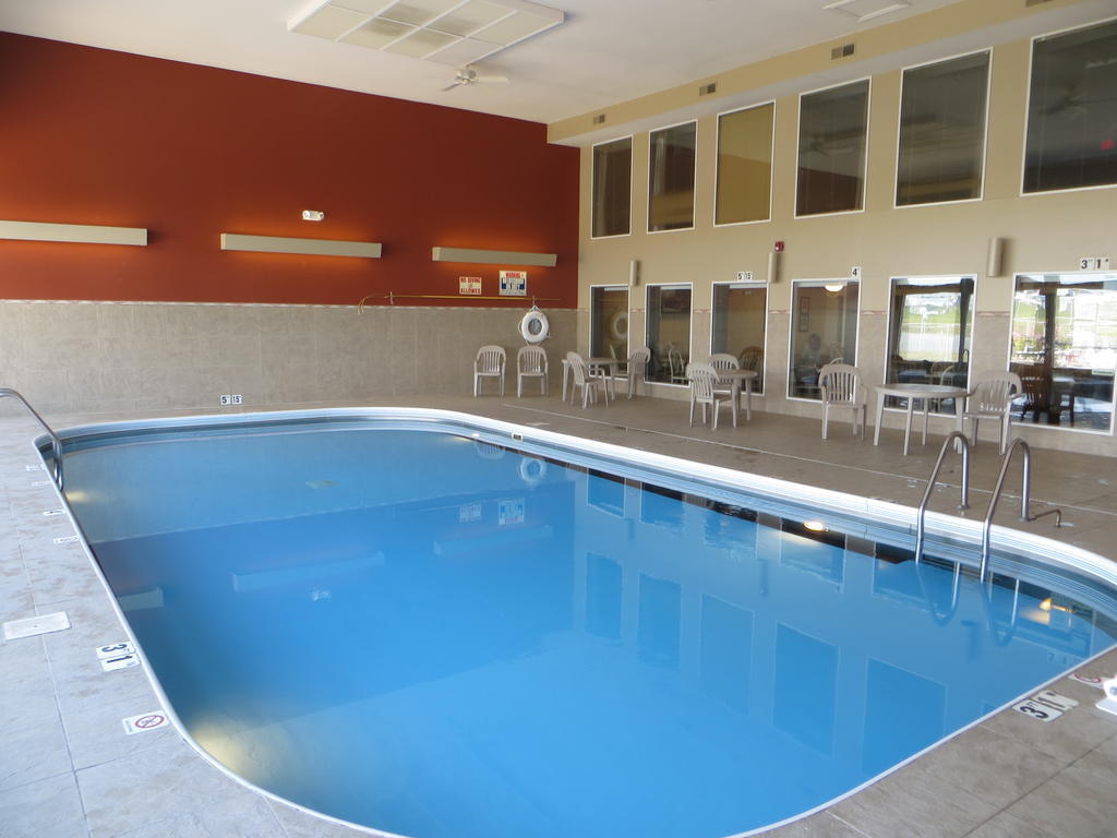 Ramada By Wyndham Springfield North Hotell Eksteriør bilde